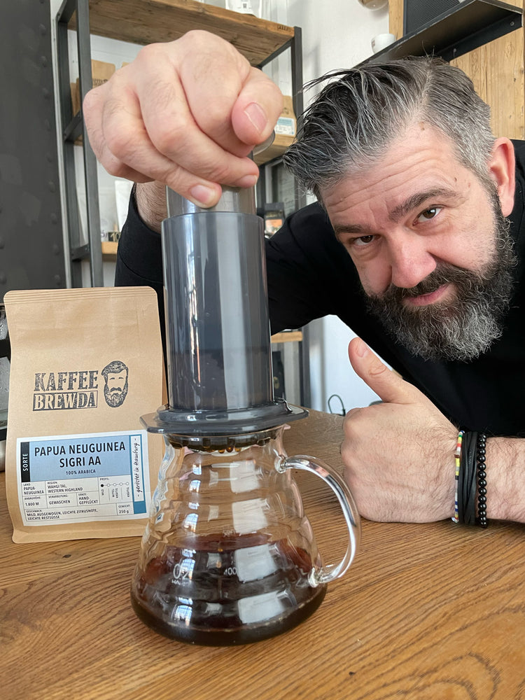 Erik Brockholz Kaffeeheimat Aeropress Espresso Zubereitung