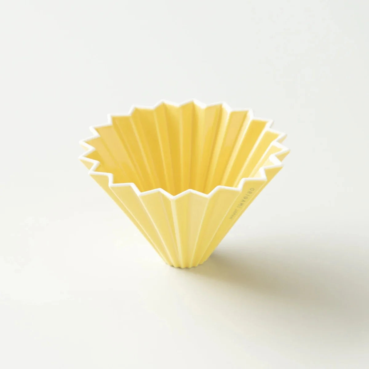 
                  
                    Origami hand filter Dripper Air M | Made in Japan
                  
                