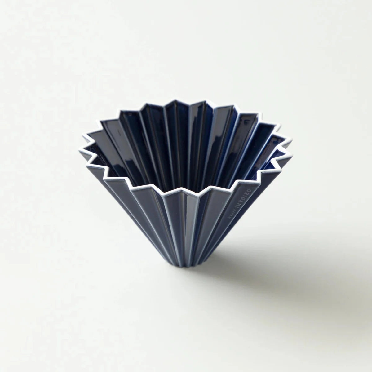 
                  
                    Origami hand filter Dripper Air M | Made in Japan
                  
                