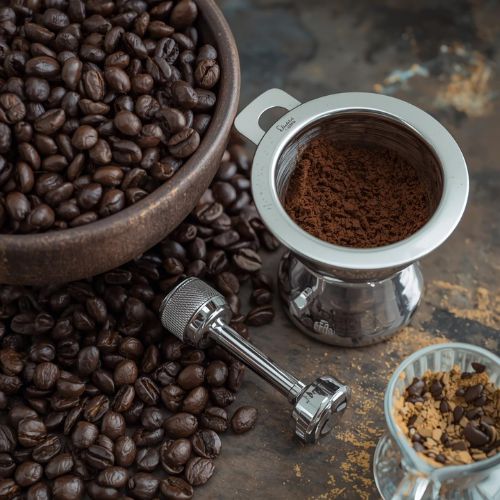 Kaffee für Siebträgermaschine auf Tisch