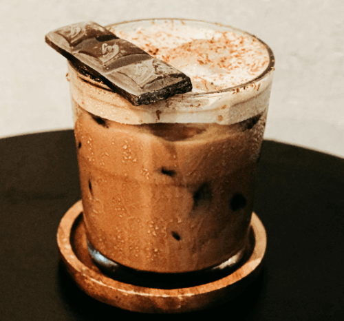 aromatisierter Kaffee in Glas