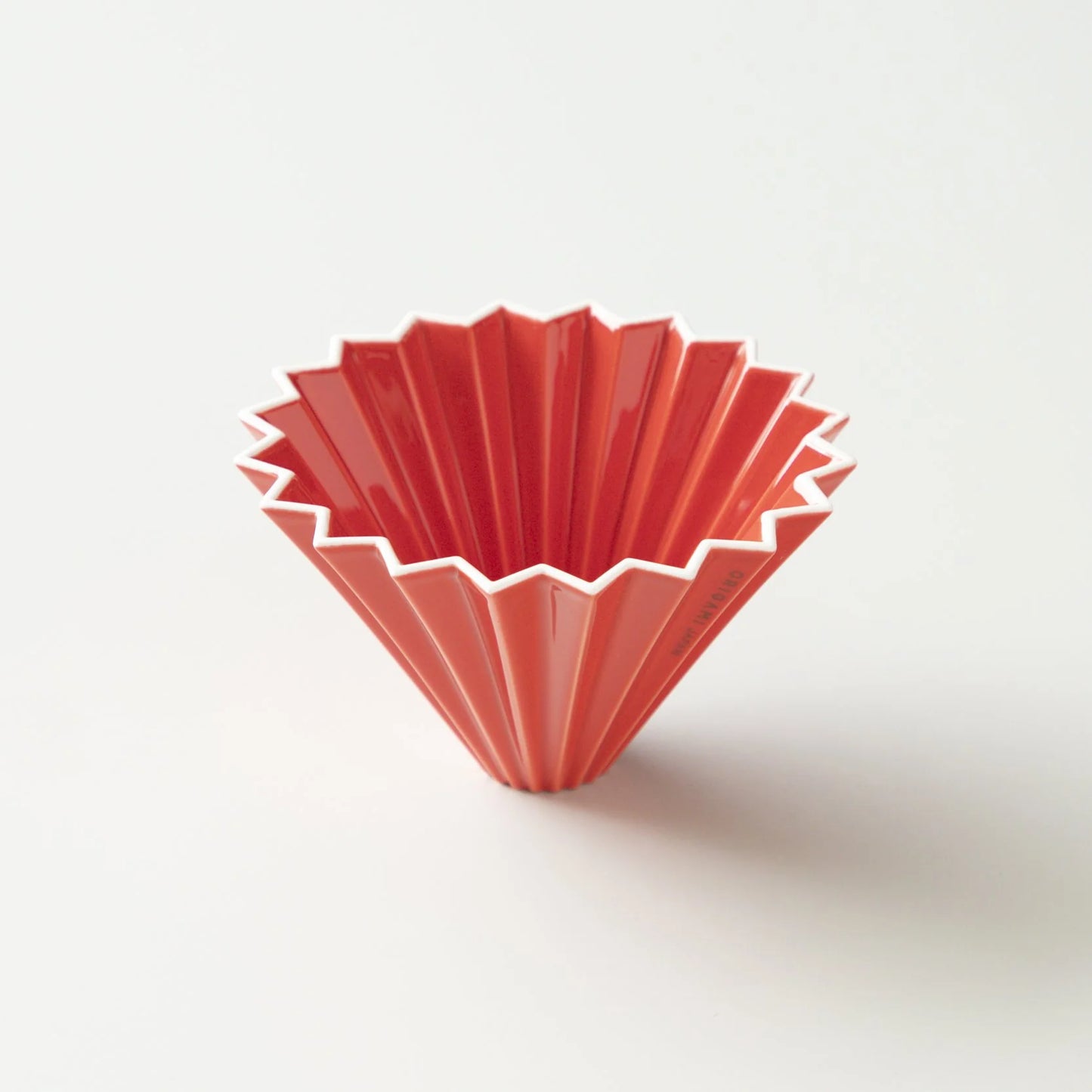 
                  
                    Origami Handfilter Dripper Air M | Made in Japan
                  
                